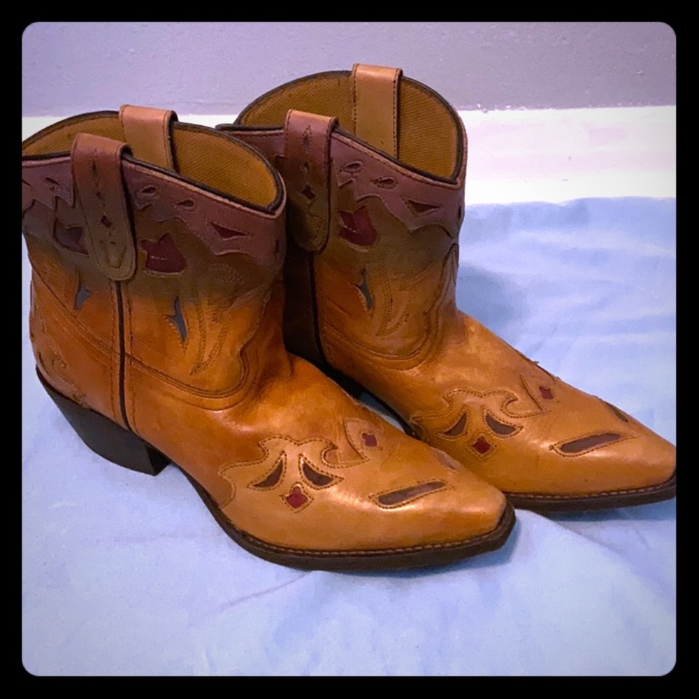 Ladies cowboys boots